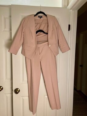 Express Women's Blush Pink Two-Piece Pantsuit